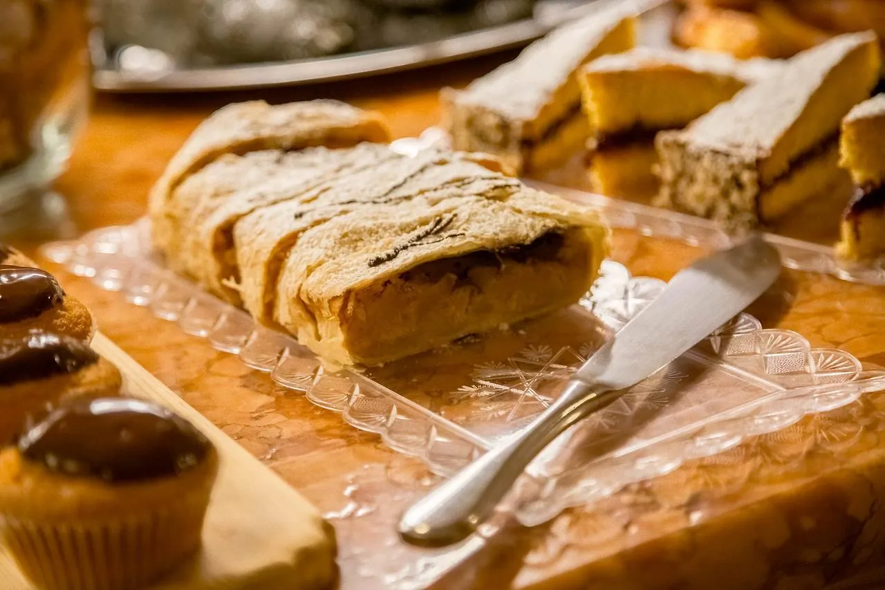 Pineta Pastry Hotel Rocca Pietore 4*,
