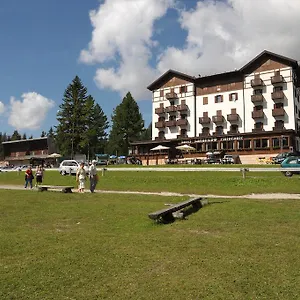 Lavaredo Hotel
