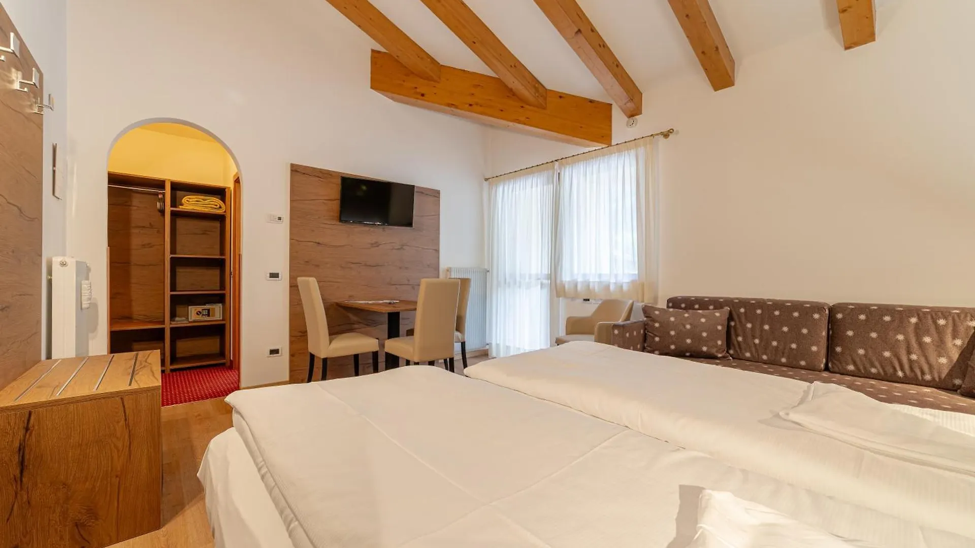 Pineta Pastry Hotel Rocca Pietore 4*,  Italia
